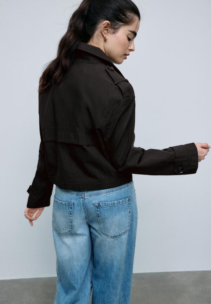 Trench-coat court à double boutonnage Trench-coat court à double boutonnage