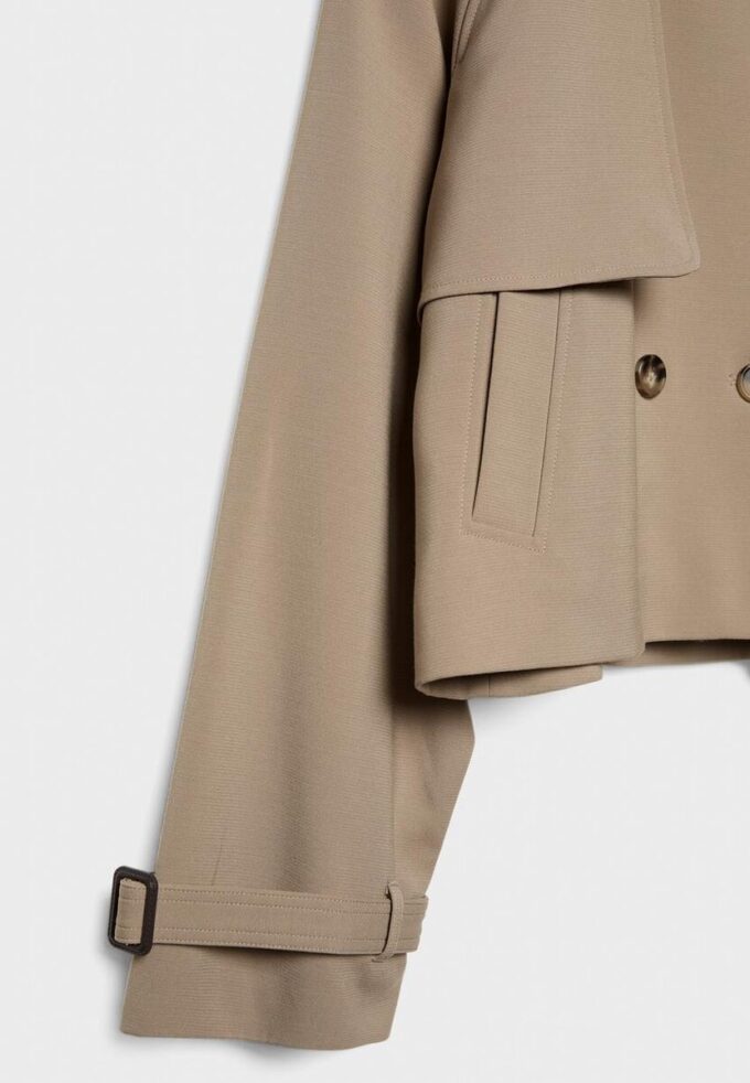 Trench-coat court fluide