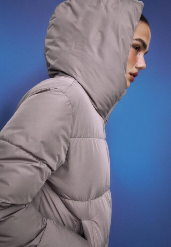 Veste basique à capuche Veste basique à capuche