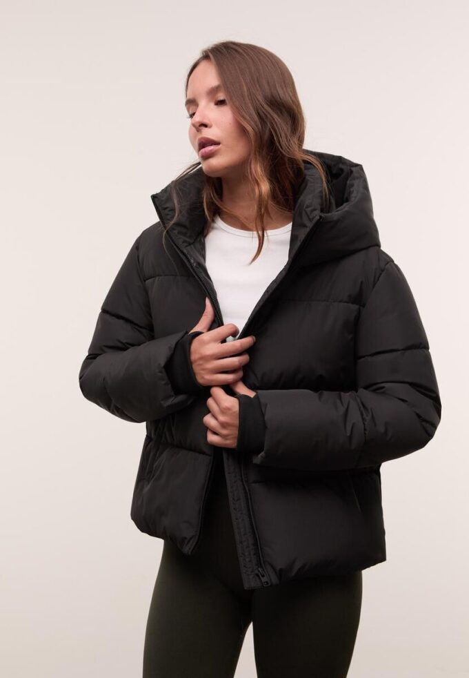 Veste basique à capuche Veste basique à capuche