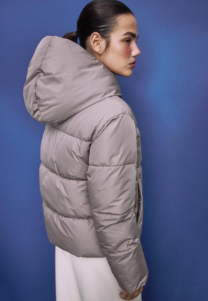 Veste basique à capuche Veste basique à capuche