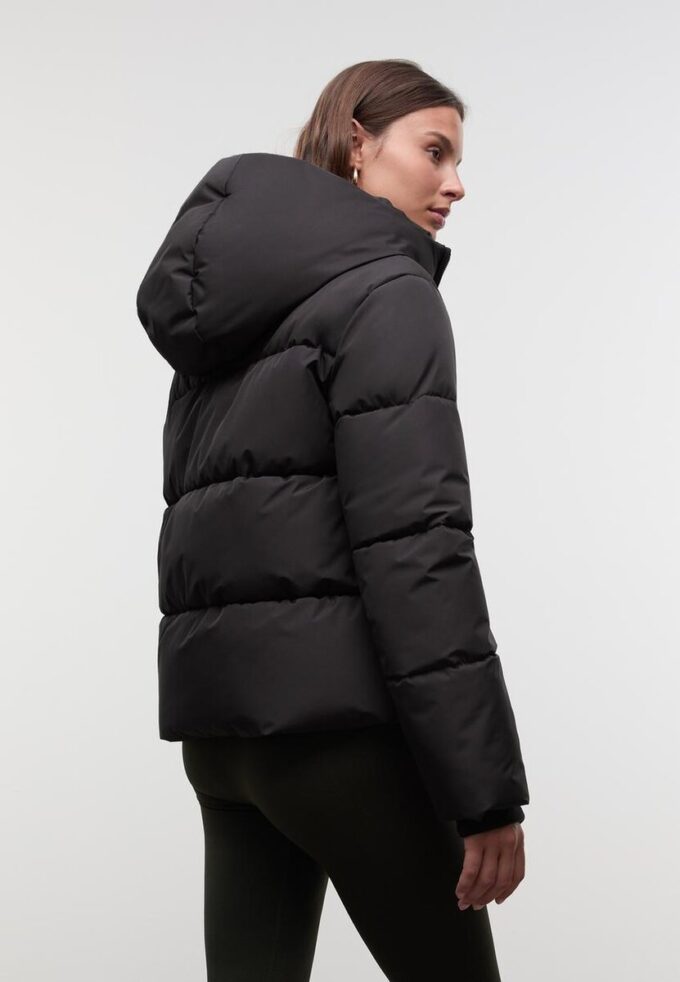 Veste basique à capuche Veste basique à capuche