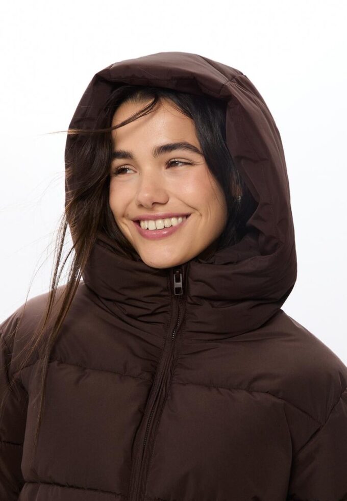 Veste basique à capuche Veste basique à capuche