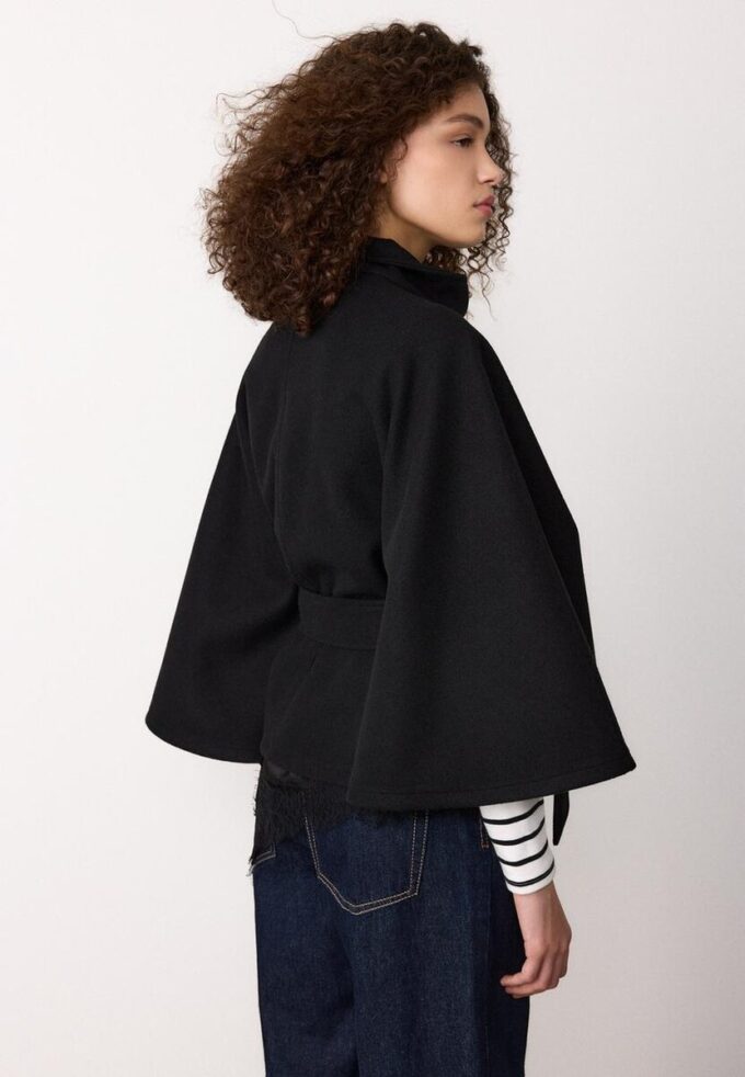 Veste cape au toucher doux