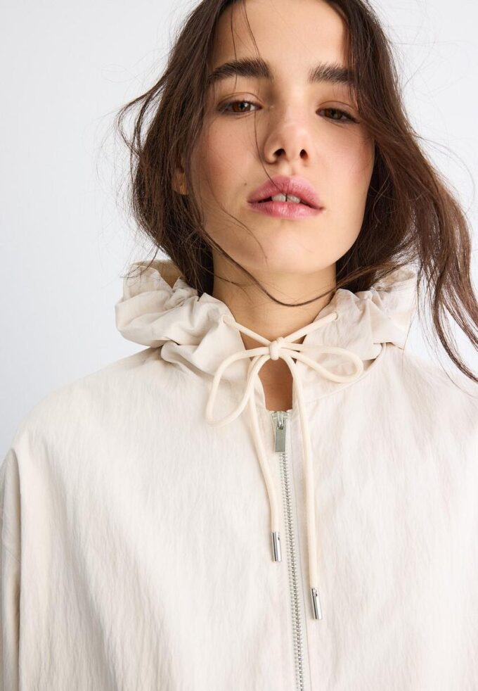 Veste à capuche basique en nylon