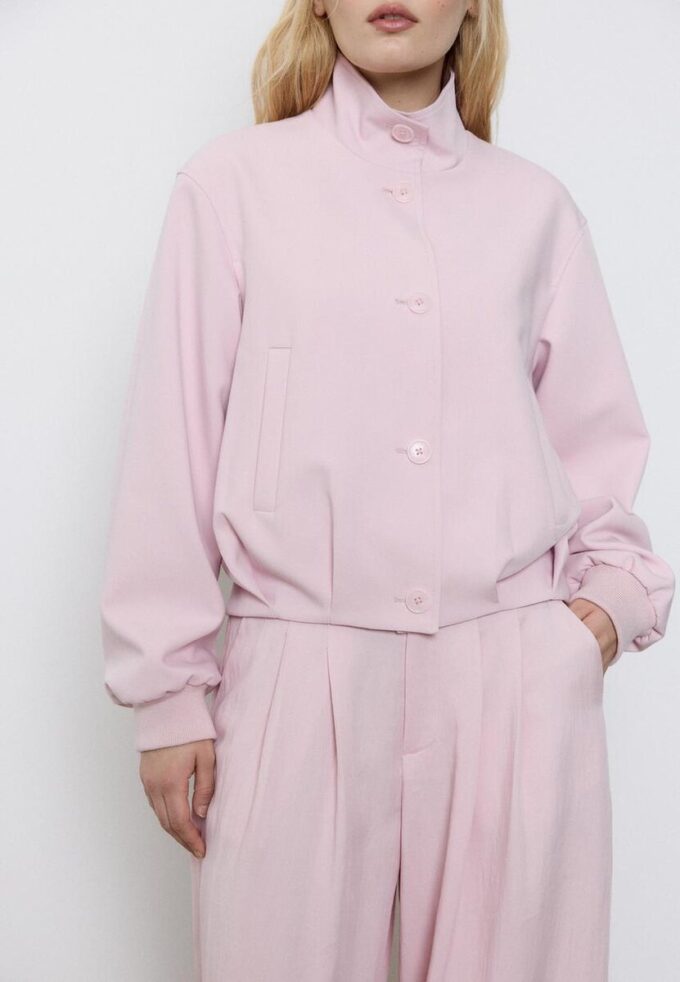 Veste à col montant bouffant