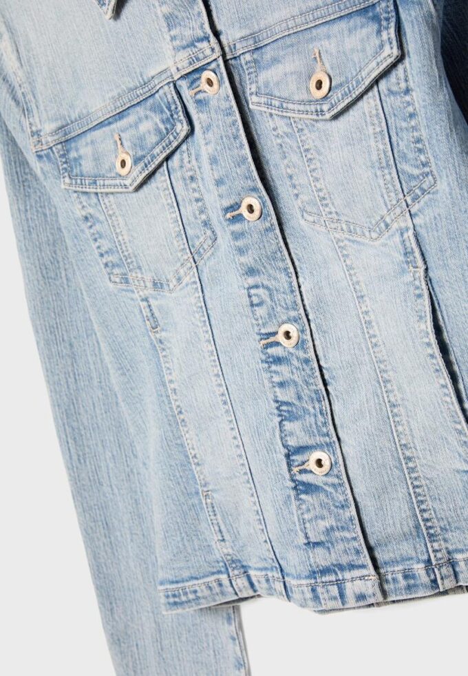 Veste en jean coupe ajustée Veste en jean coupe ajustée