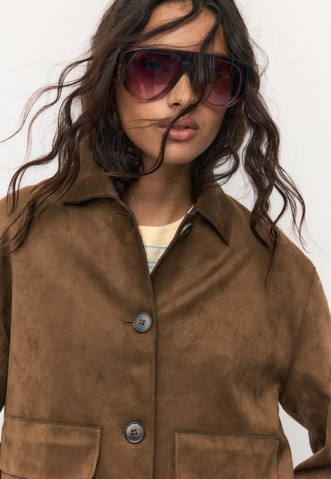 Veste en simili-suède avec poches Veste en simili-suède avec poches