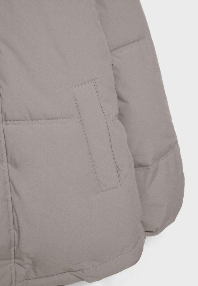 Veste matelassée oversize à capuche Veste matelassée oversize à capuche