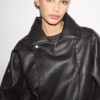 Veste oversize en simili cuir à revers Veste oversize en simili cuir à revers