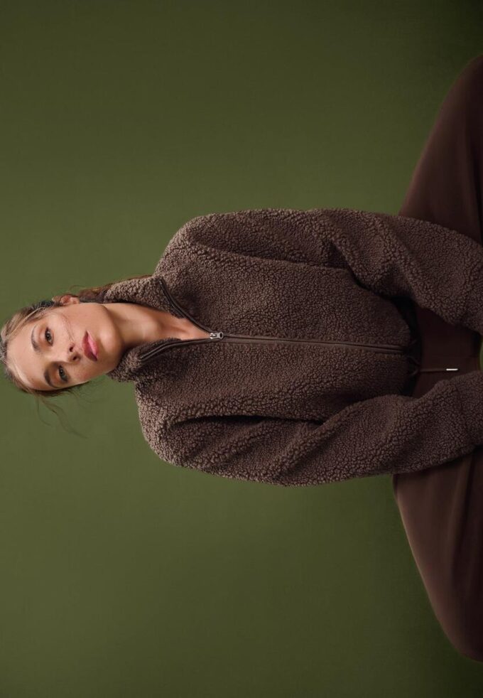 Veste zippée doublée en simili-mouton Veste zippée doublée en simili-mouton